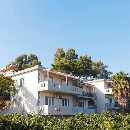 Seaheaven A2 - Beachfront Nest Memi, *