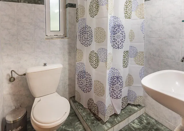 Seaheaven A2 - Beachfront Nest Memi, * Корони