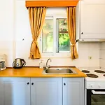 Дом отдыха Beachfront Nest Memi, - Seaheaven - A2
