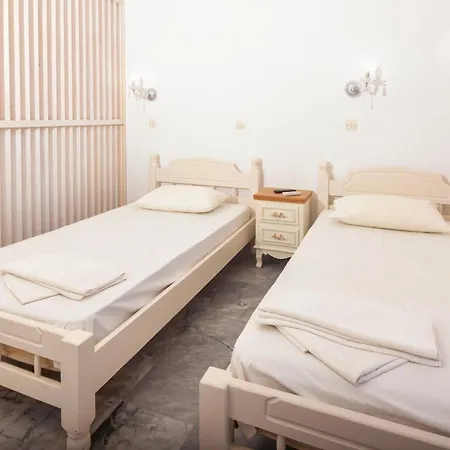 Seaheaven A2 - Beachfront Nest Memi, * Koróni